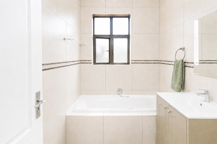 2 Bedroom Property for Sale in Xanadu Eco Park North West